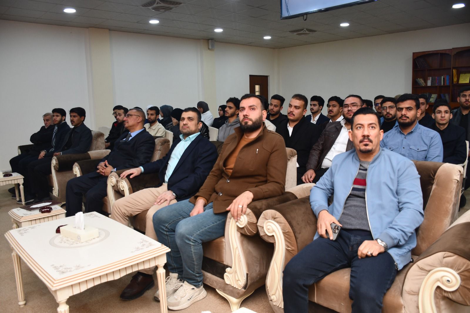 حلقة نقاشية في قسم الهندسة المدنية