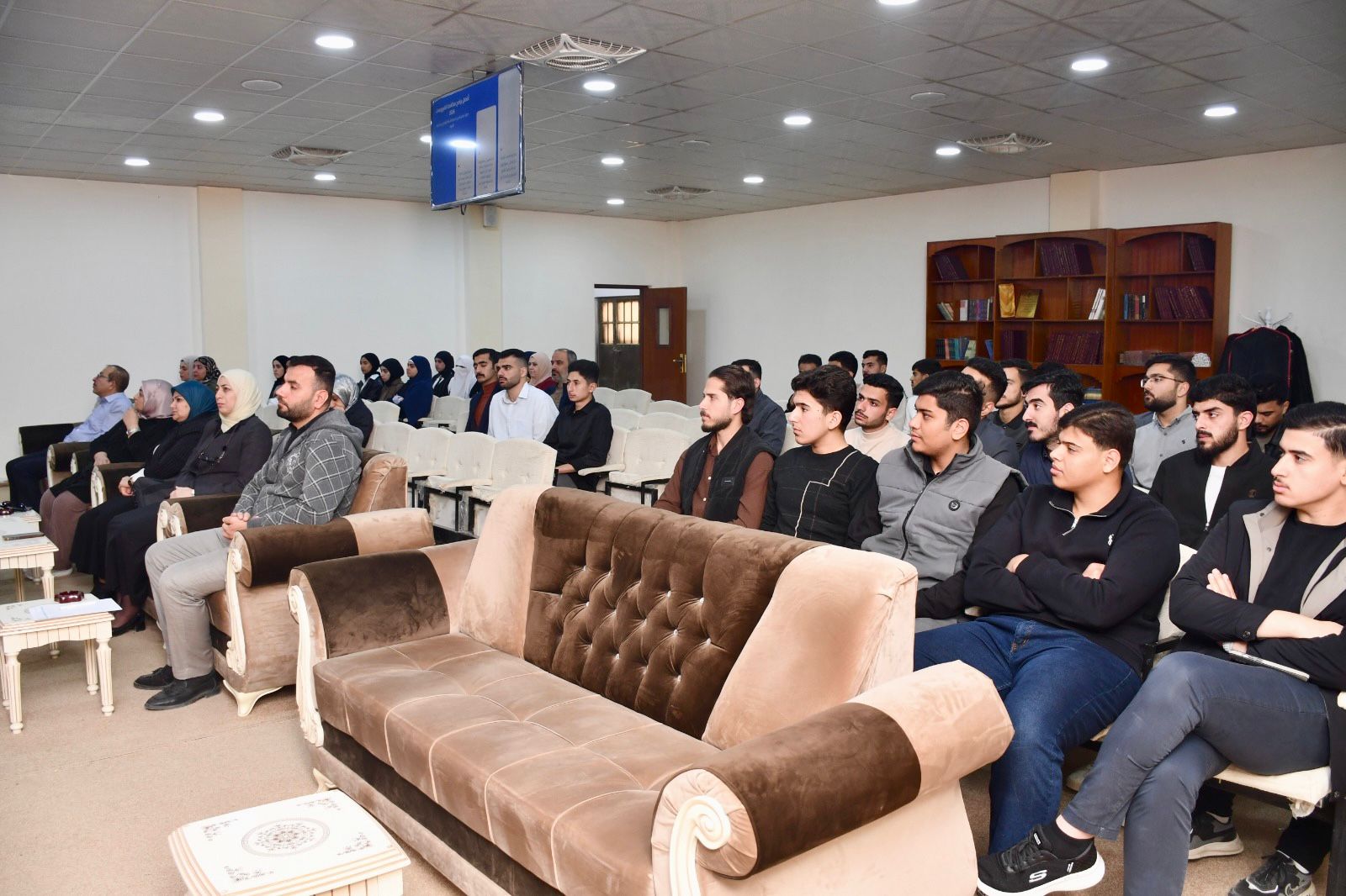 محاضرة توعوية بعنوان   ( دفاعك الرقمي – أساسيات الأمن السيبراني وحماية البيانات في العصر الذكي) 